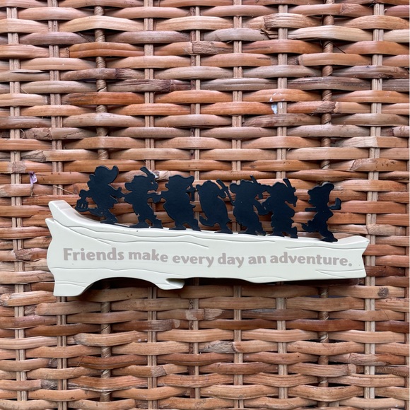 HALLMARK Disney 7 Dwarfs Silhouette Friends Make Every Day an Adventure Figure - Picture 4 of 9